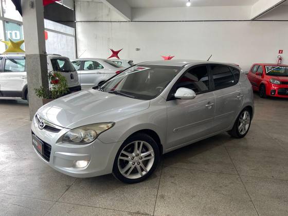 HYUNDAI I30 2.0 MPI 16V GASOLINA 4P MANUAL HYUNDAI I30 2.0 MPI 16V GASOLINA 4P MANUAL